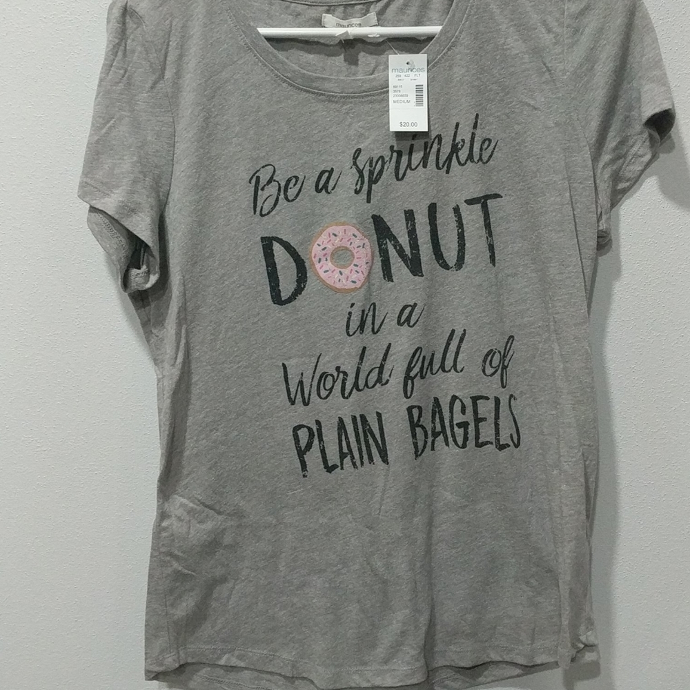NWT Woman's Graphic Tee